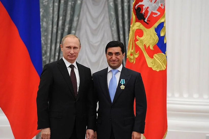 Путин наградил Года Нисанова