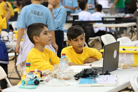 В Баку проходит V Олимпиада роботов