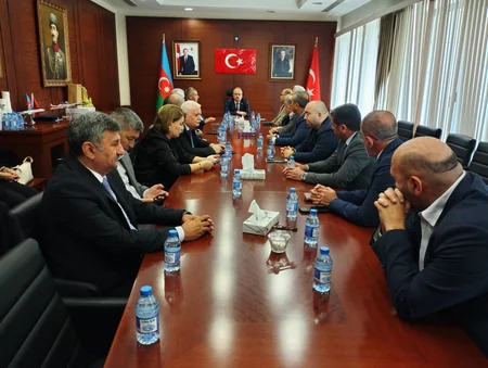Mətbuat Şurası İdarə Heyətinin üzvləri Türkiyənin Azərbaycandakı səfirliyində olublar