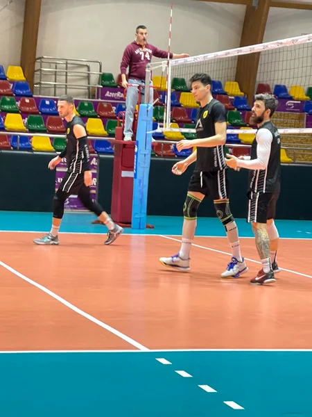 Xarı bülbül Şuşa komandası ölkə çempionatına Bakıda hazırlaşır