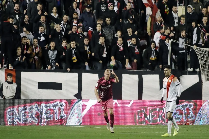 В Испании остановили матч из-за оскорблений фанатами украинца