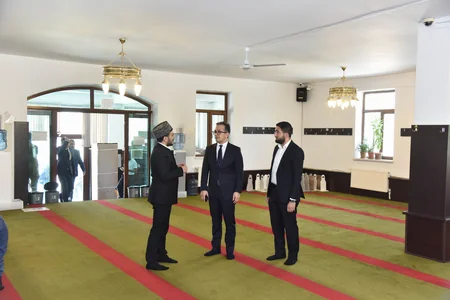 Azərbaycanda müxtəlif icmaların nümayəndələrinə və dini ibadət yerlərinə qayğı göstərilir