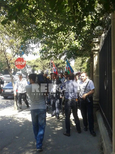 ​Türkiyənin Azərbaycandakı səfirliyinin qarşısında aksiya keçirilib - FOTO