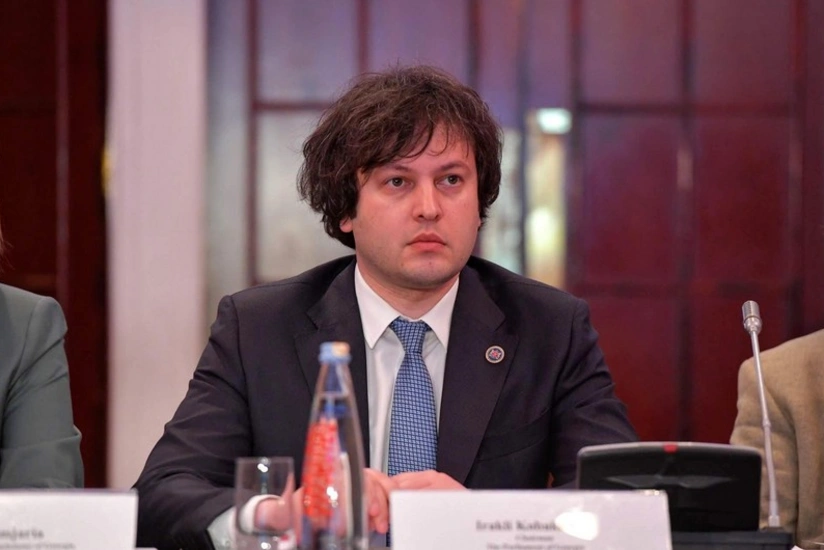 Kobaxidze: Aİ səfiri, danışıqların başlanması sənədini masaya qoyun, bu gün imzalayacağam