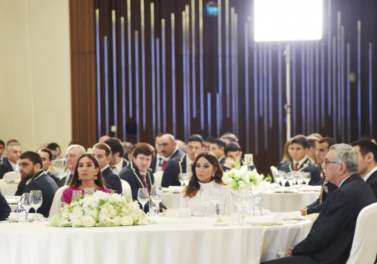 President Ilham Aliyev attends meeting with Azerbaijani athletes who won 4th Islamic Solidarity Games
