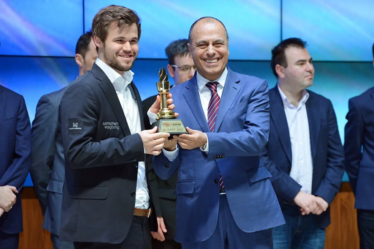 Şəmkirdə Maqnus Karlsenə daha bir mükafat verilib