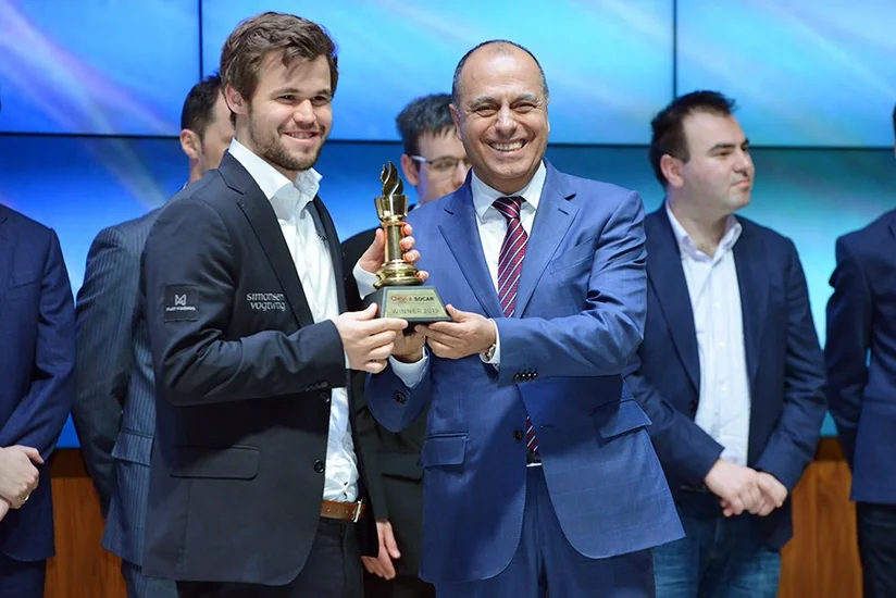 Şəmkirdə Maqnus Karlsenə daha bir mükafat verilib