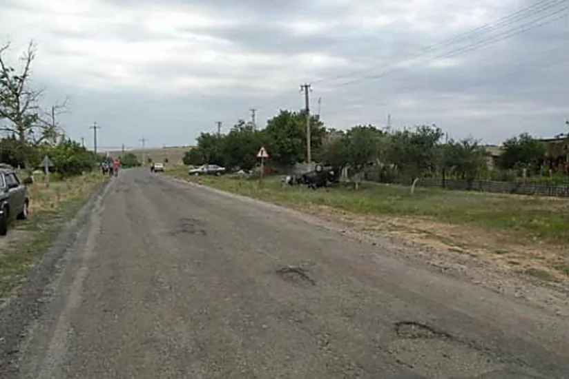 ​İmişlidə avtomobil yol kənarına aşıb, 1 nəfər yaralanıb