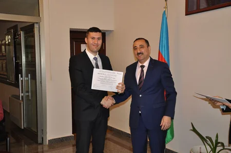 SOCAR-ın əməkdaşlarına sertifikatlar təqdim edilib