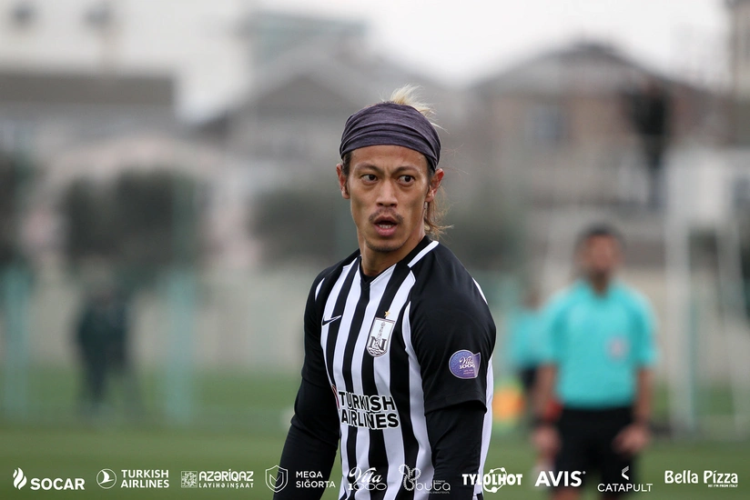 Neftçinin sabiq futbolçusu Yaponiya tarixinin rəmzi komandasına düşüb