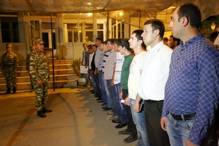 Azərbaycan Müdafiə Nazirliyi ehtiyatda olan hərbçilərin orduya çağırıldığını təsdiqləyib - FOTO