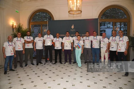 Parisdəki “Azərbaycan Olimpiya Evi”ndə idmançılarla görüş keçirilib