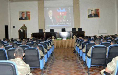 Milli Qurtuluş Günü münasibətilə Azərbaycan Ordusunda silsilə tədbirlər keçirilib
