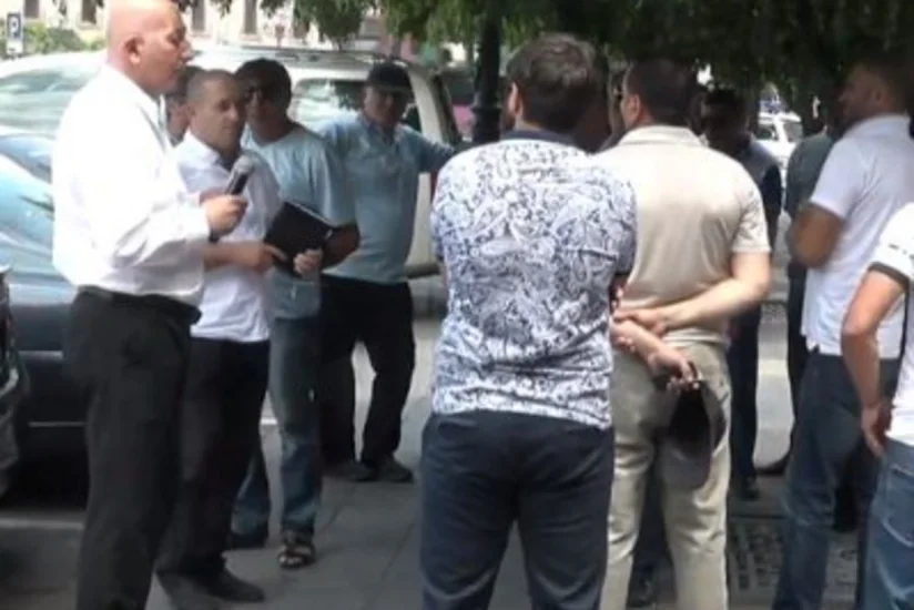 Ermənistanda avtomobil idxalatçıları etiraz aksiyası keçirib