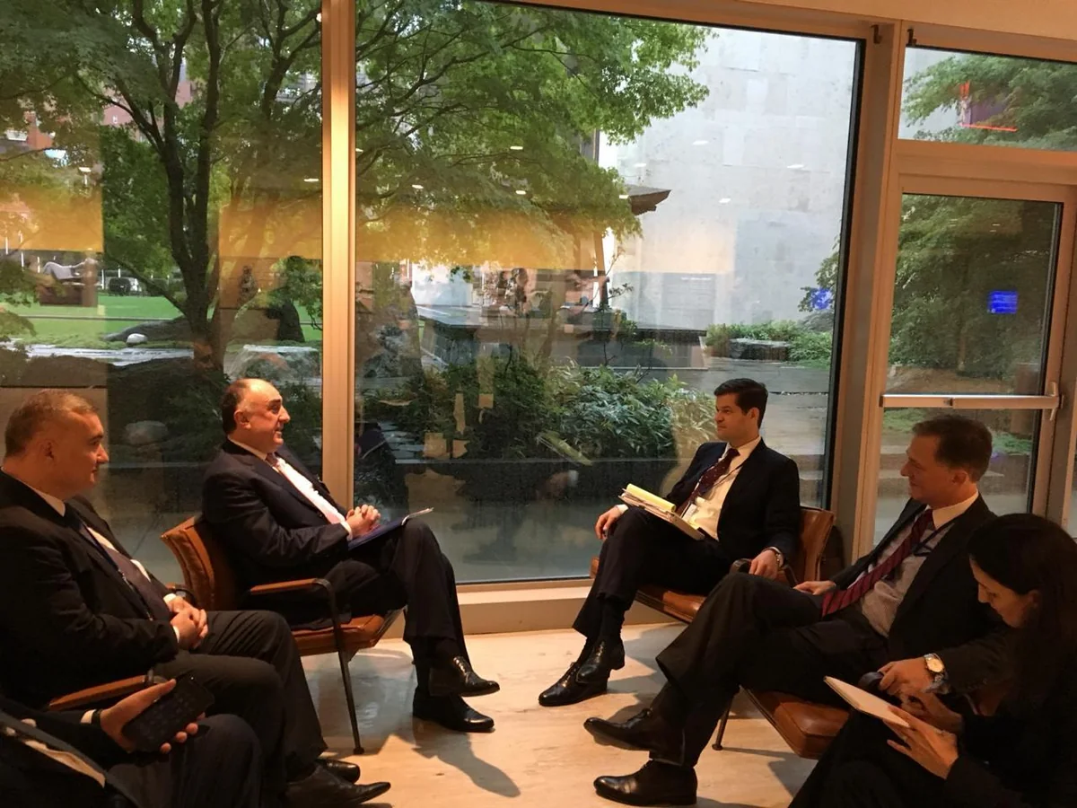 Elmar Məmmədyarov ABŞ dövlət katibinin köməkçisi ilə görüşüb