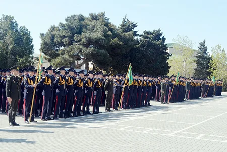 Hərbi liseyin 53 illik yubileyinə həsr olunmuş təntənəli mərasimi keçirilib
