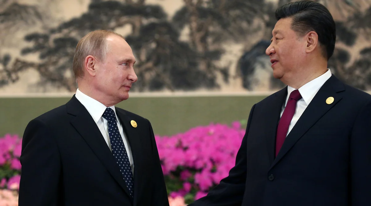Presidents of Russia, China hold phone conversation