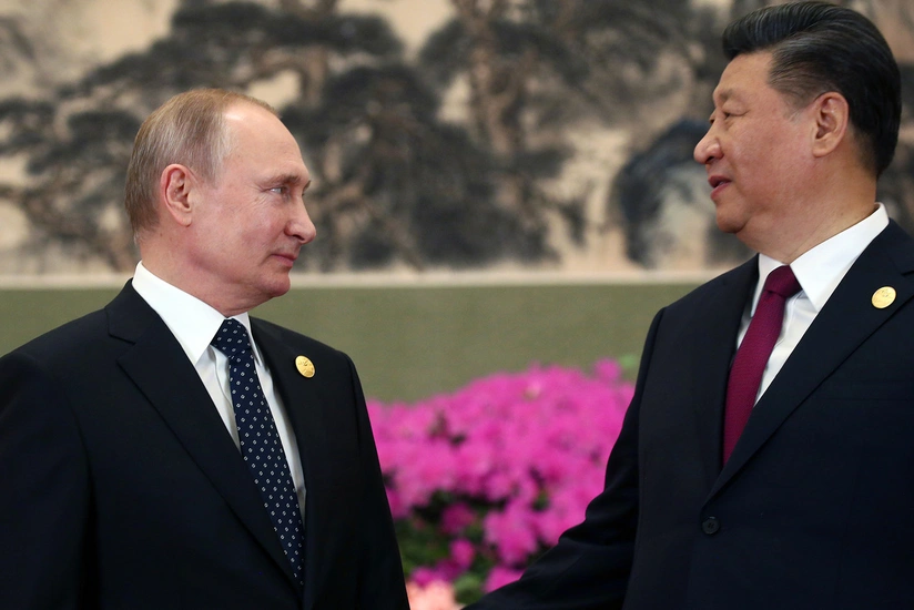 Presidents of Russia, China hold phone conversation