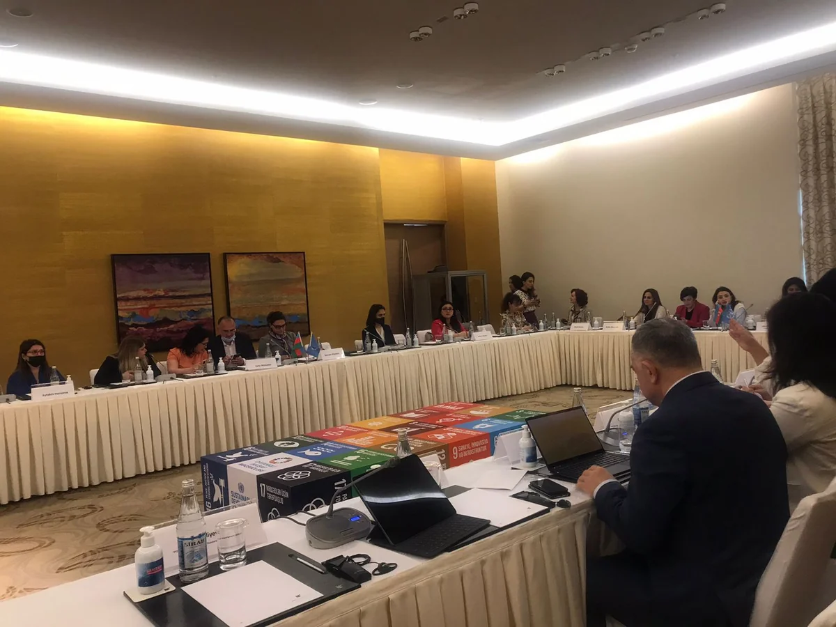 UNDP qadınların STEM-də rolunu müzakirə etmək üçün dəyirmi masa təşkil edib