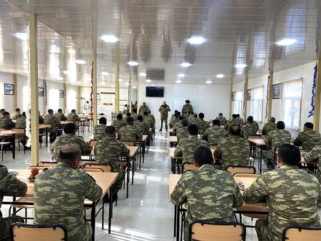 Azərbaycan Ordusunun Baş Qərargah rəisi Kəlbəcərdəki hərbi hissələrdə olub
