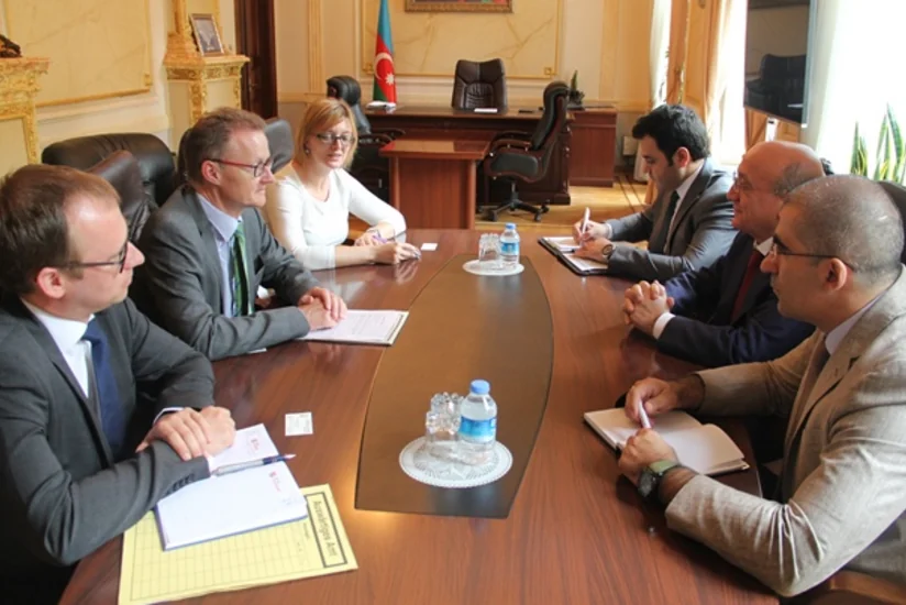 Dövlət Komitəsinin sədri Almaniyanın Azərbaycandakı səfiri ilə görüşüb