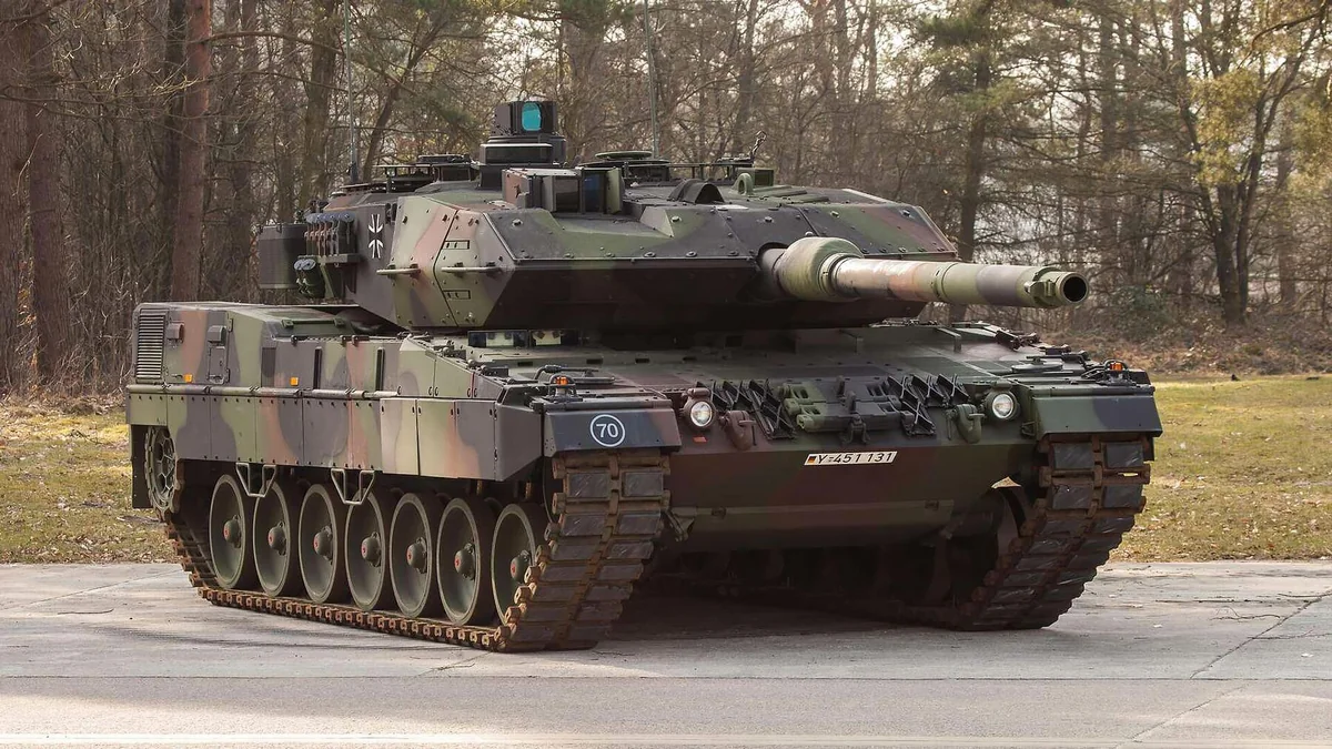 Минобороны Германии хочет закупить свыше 100 танков Leopard 2 новейшей модификации