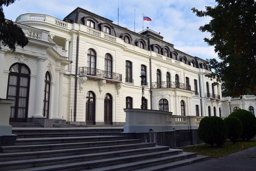 Rusiyanın 54 diplomatı Çexiyanı tərk edib