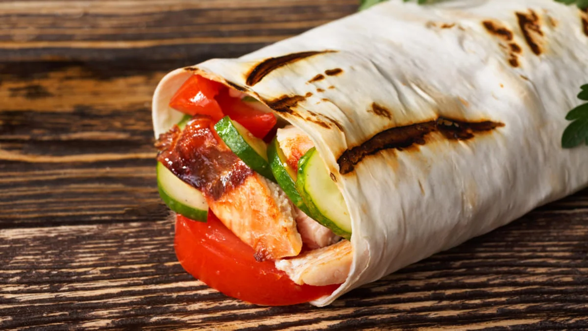 İordaniyada yüzlərlə insan şaurmadan zəhərlənib