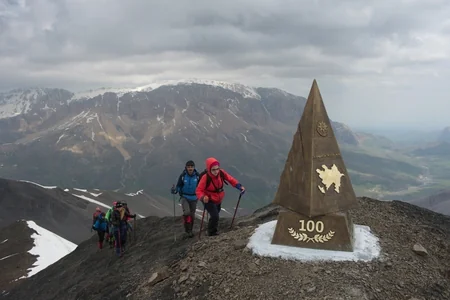 Покорена новая вершина в честь 100-летия Азербайджанской Демократической Республики