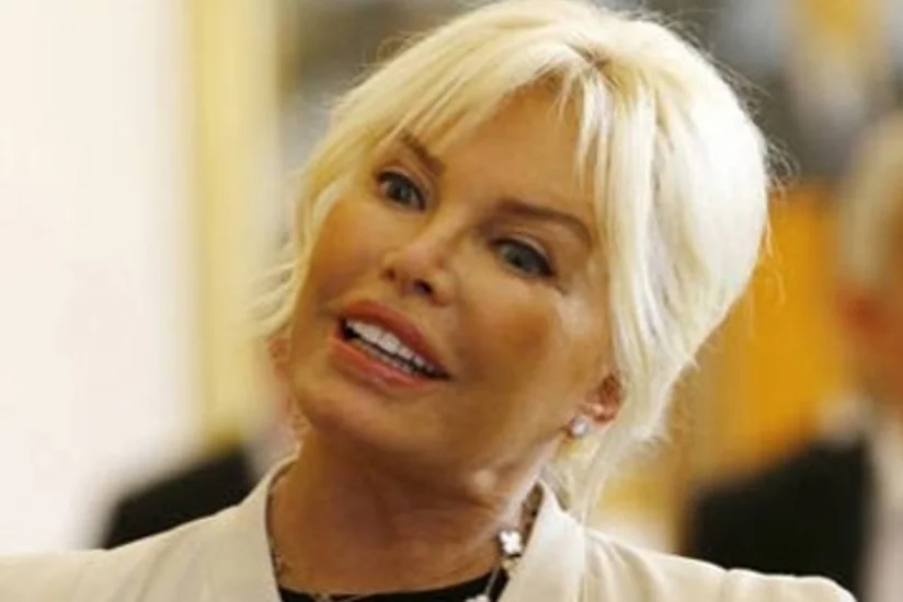 Ajda Pekkan öz paltarını Azərbaycan xalq artistinə hədiyyə edib