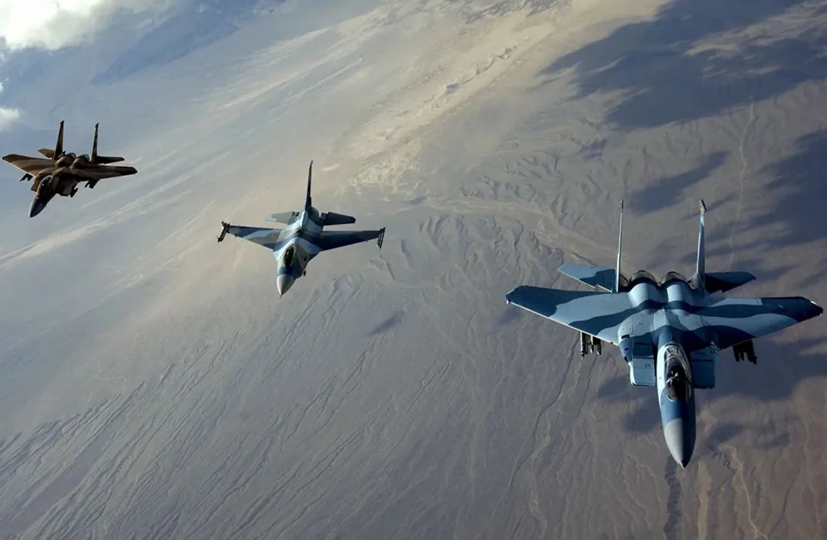 KİV: “F-16 qırıcıları Ukraynaya gələn ilin əvvəlində veriləcək”