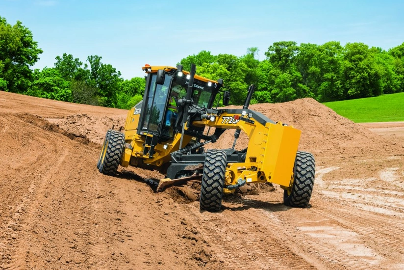 В Азербайджан начались поставки грейдеров из еще одной страны