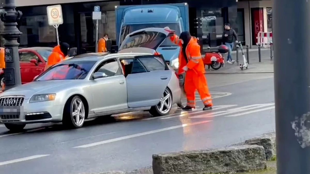 İnkassator avtomobilindən milyonlarla avro aparıldı - VİDEO