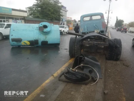 Quba rayonunda su daşıyan avtomobil qəza törədib - FOTO