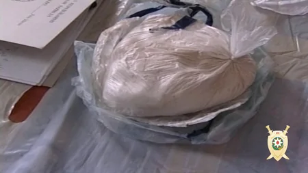 Bakıda 1 kiloqram 310 qram narkotik vasitəni 55000 manata satmaq istəyən şəxslər saxlanılıblar