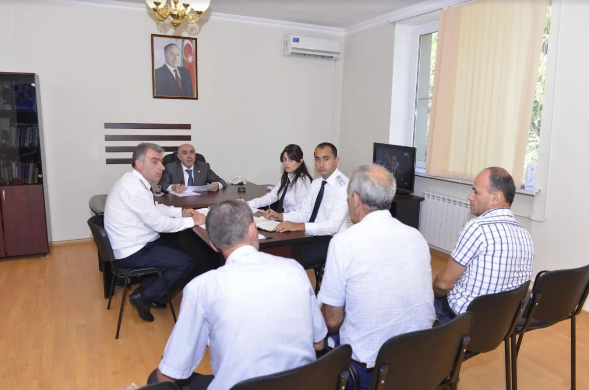 Baş prokuror Qaxda vətəndaşları qəbul edib