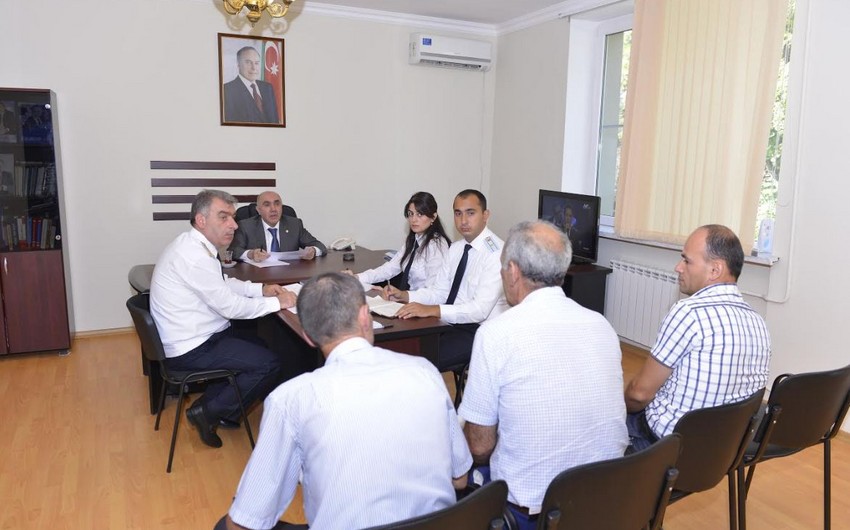 Baş prokuror Qaxda vətəndaşları qəbul edib