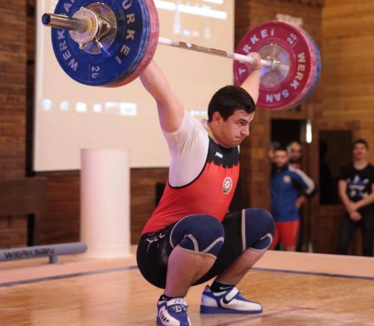 Ağır atletika üzrə Azərbaycan birinciliyi başa çatıb