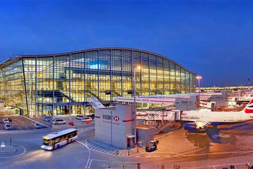 Аэропорт Хитроу попросил авиакомпании приостановить продажу билетов