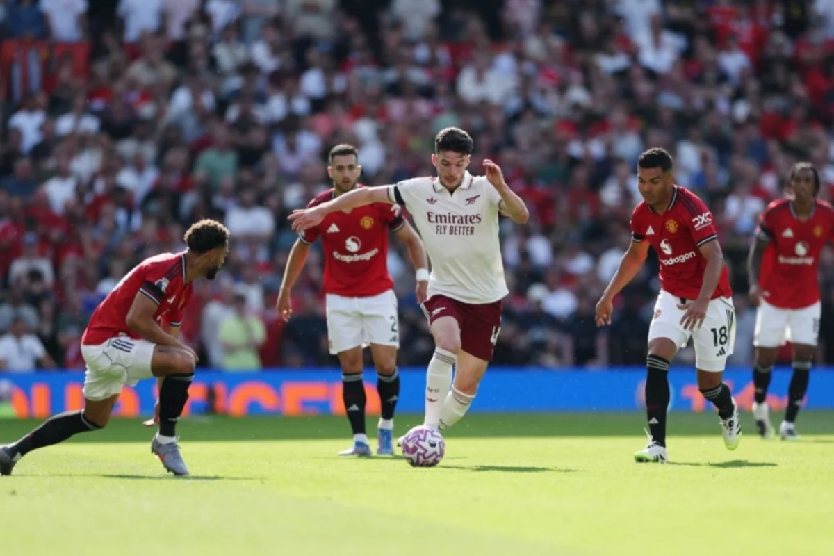 “Arsenal səfərdə Mançester Yunaytedi məğlub edib
