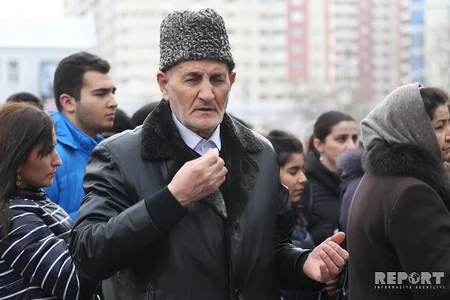 Azərbaycan xalqı Xocalı soyqırımı qurbanlarının xatirəsini yad edir - FOTOREPORTAJ
