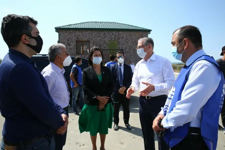 Xəzər dənizinin sahil zolağının təmizlənməsi işləri davam edir