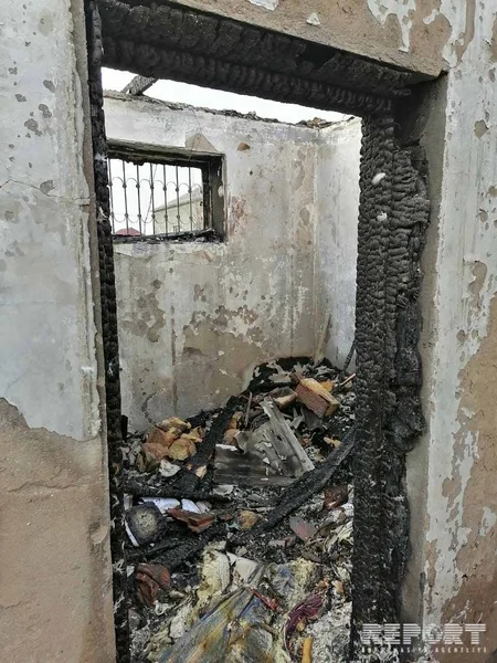 Bakıda oğrular qarət etdikləri evi yandırıblar - VİDEO
