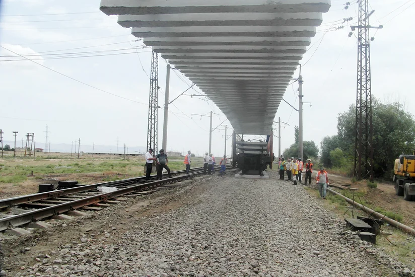 Ucar-Əlikənd mənzilində 9,5 km dəmir yolu əsaslı təmir olunur