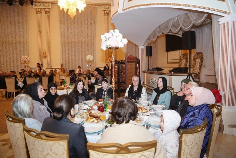 Mehriban Əliyevanın təşəbbüsü ilə iftar süfrəsi açılıb