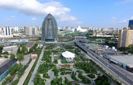 Azərbaycan Prezidenti Xətai rayonunda yeni yaradılan park kompleksinin açılışında iştirak edib
