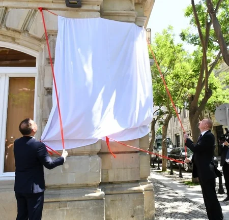 Ilham Aliyev, Andrzej Duda attend ceremony in Polish Architects Street