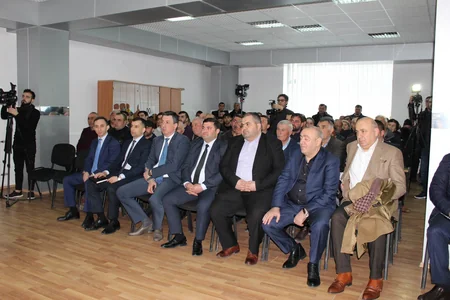 Diasporla İş üzrə Dövlət Komitəsinin sədri Gürcüstan azərbaycanlılarını narahat edən problemləri dinləyib