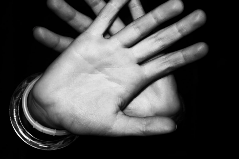 Bakıda sahibkar fəhləni işgəncəylə işlədib