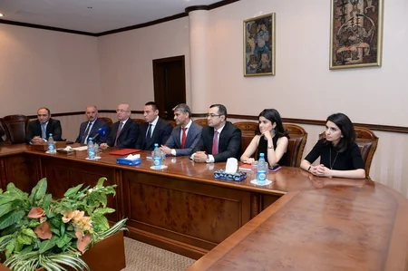 Azər Əliyev pauerliftinq üzrə paralimpiya milli komandasının üzvləri ilə görüşüb